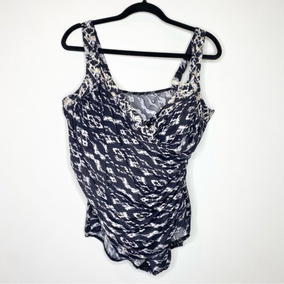 Miraclesuit Women's Plus Labyrinth Sanibel One Piece Swimsuit - Picture 2 of 8